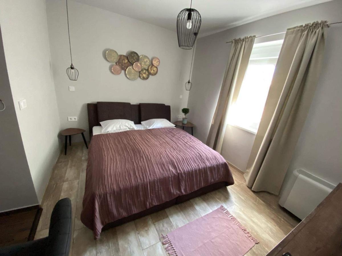 Balkon Apartmanház Panzió Balatonfüred Esterno foto