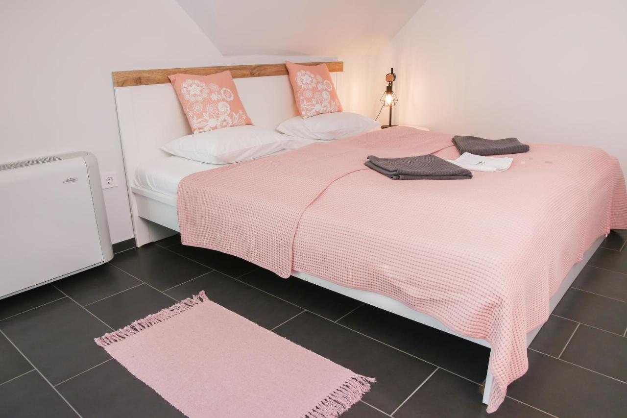 Balkon Apartmanház Panzió Balatonfüred Esterno foto