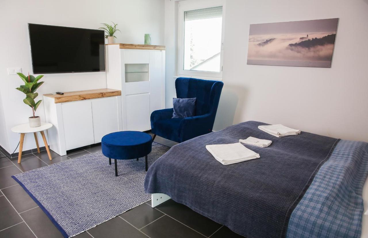 Balkon Apartmanház Panzió Balatonfüred Esterno foto