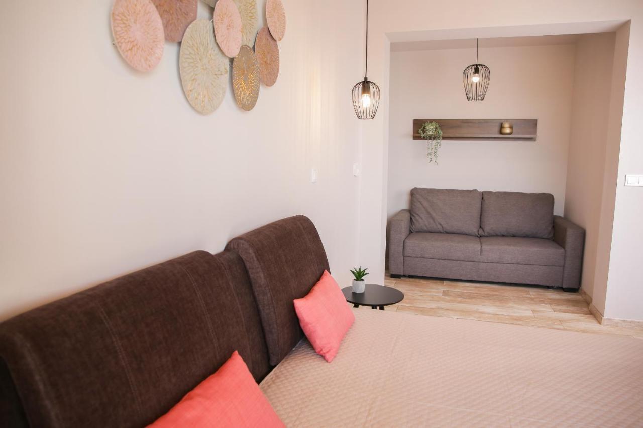 Balkon Apartmanház Panzió Balatonfüred Esterno foto