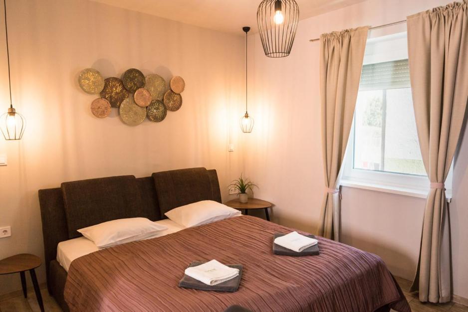 Balkon Apartmanház Panzió Balatonfüred Esterno foto