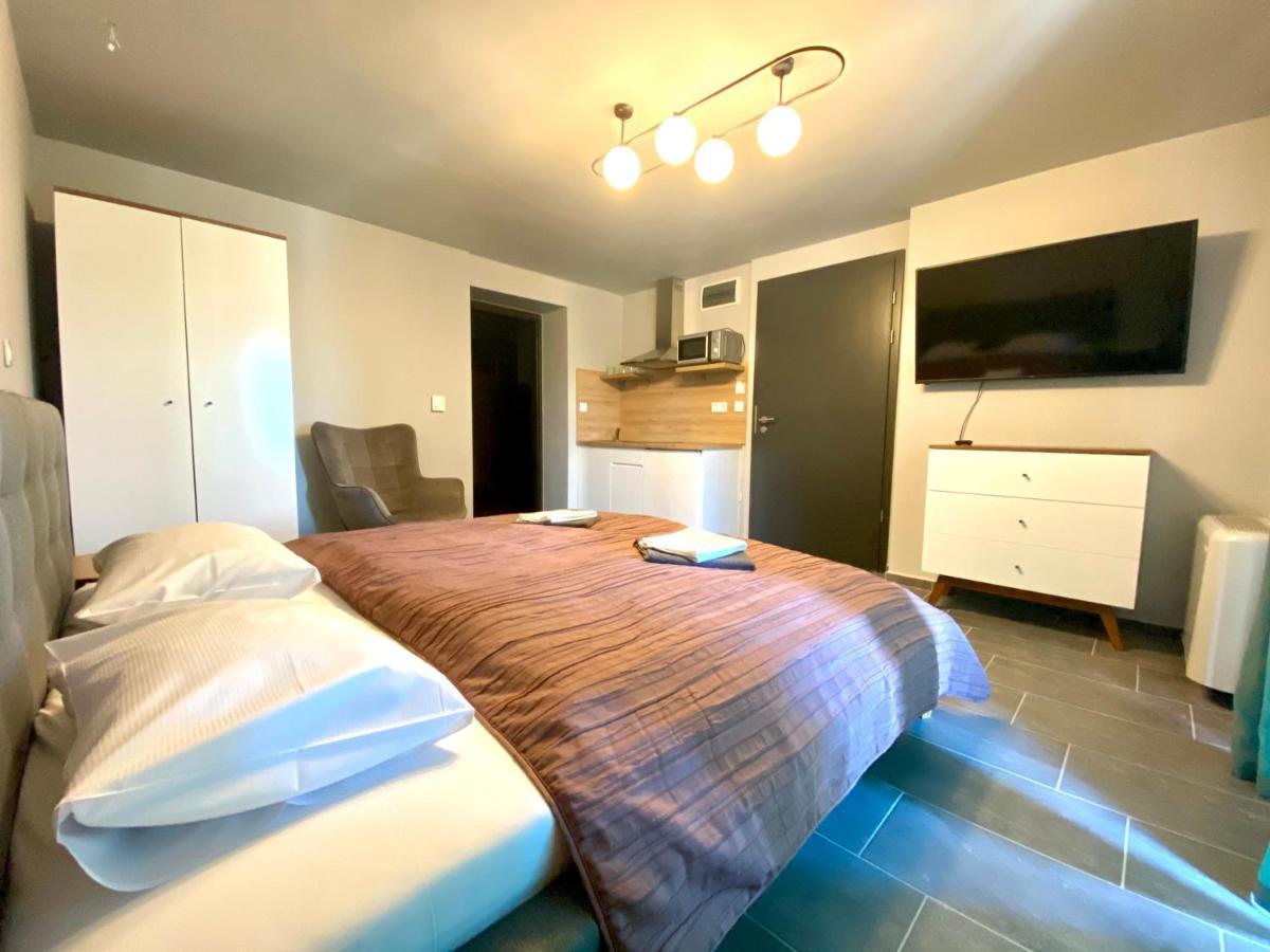 Balkon Apartmanház Panzió Balatonfüred Esterno foto