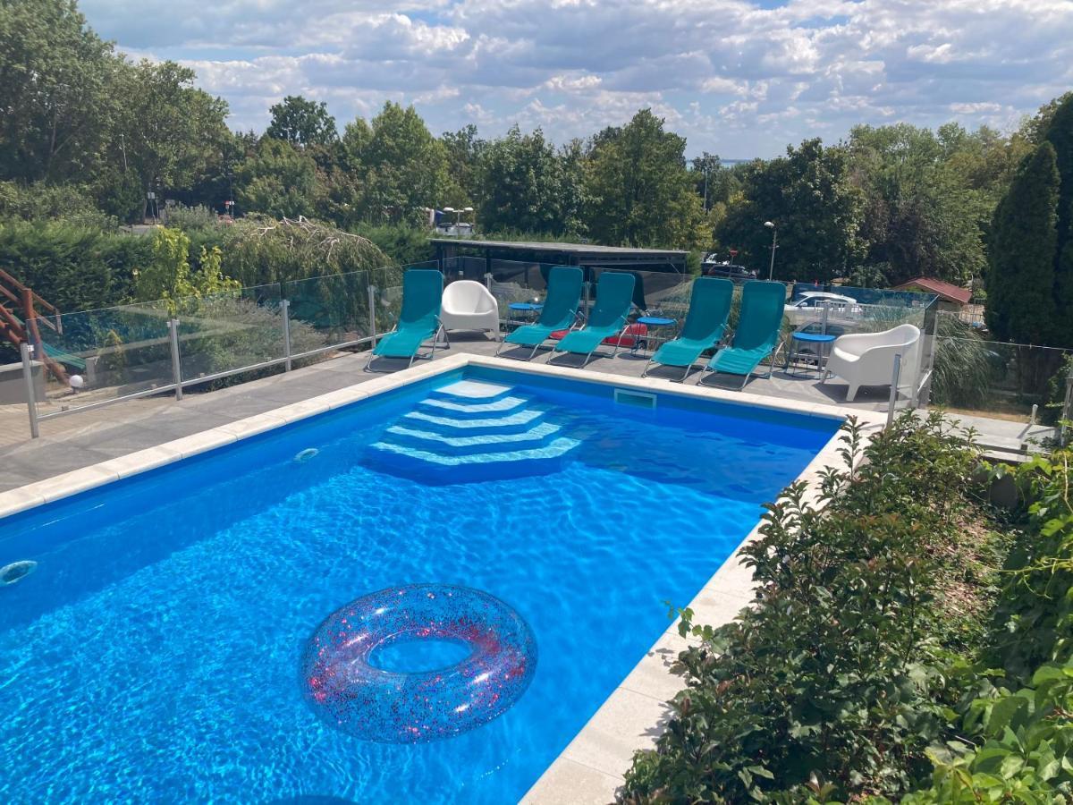 Balkon Apartmanház Panzió Balatonfüred Esterno foto