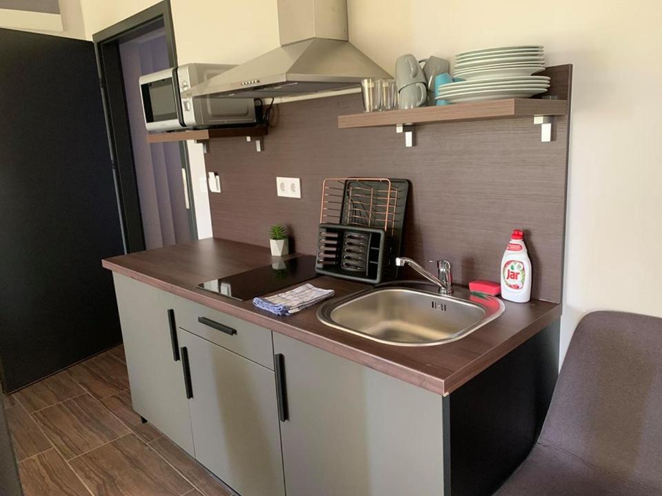 Balkon Apartmanház Panzió Balatonfüred Esterno foto