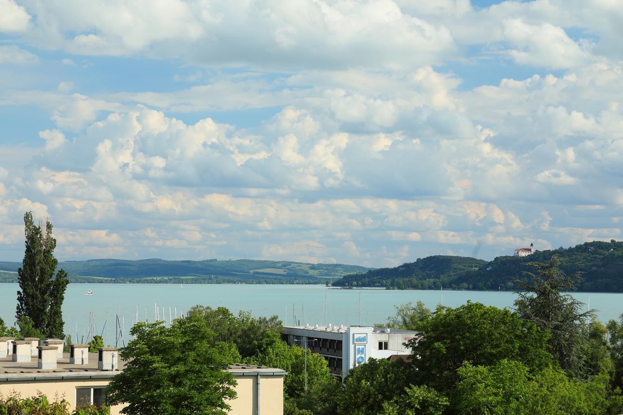 Balkon Apartmanház Panzió Balatonfüred Esterno foto